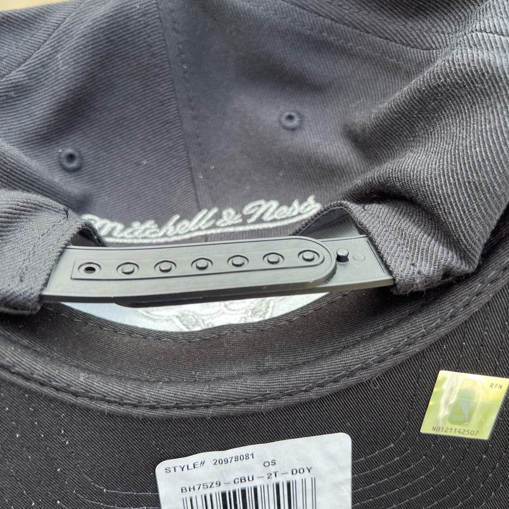 Chicago Bulls New Mitchell & Ness Hat - adjustable